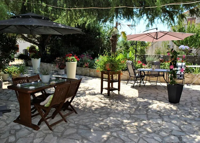 Apartment Pino Bale