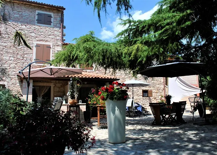 Apartment Pino Bale