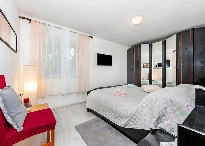 Apartment Pino *