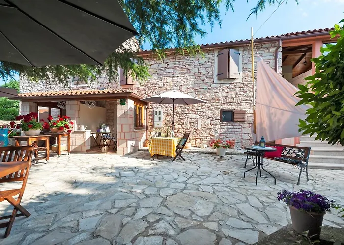 Pino Apartment Bale