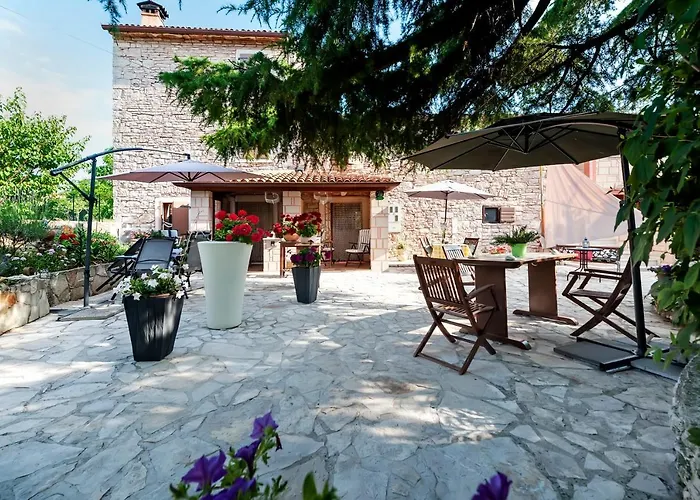 Pino Apartment Bale