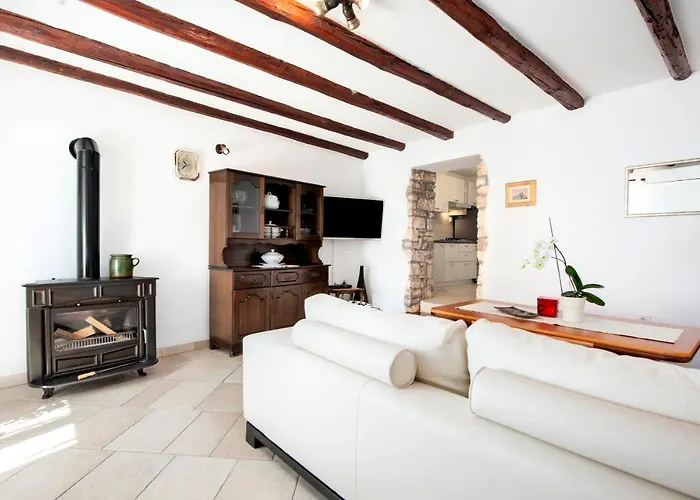 Apartment Pino *