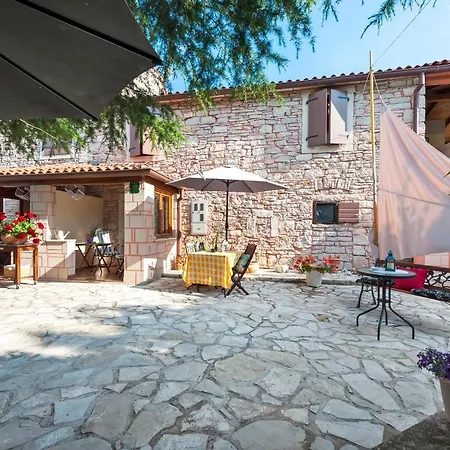 Pino Apartment Bale