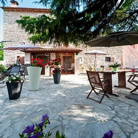 Pino Apartment Bale