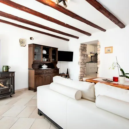 Apartment Pino *