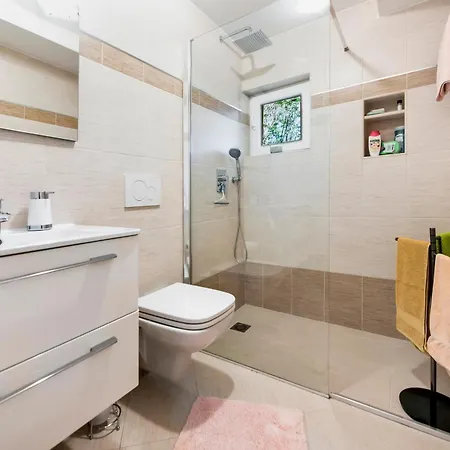 Apartment Pino *